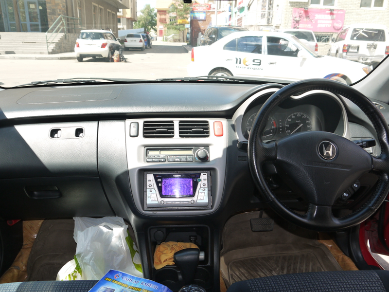 Illustration for article titled Driving a 2004 Honda HR-V in the Gobi Desert